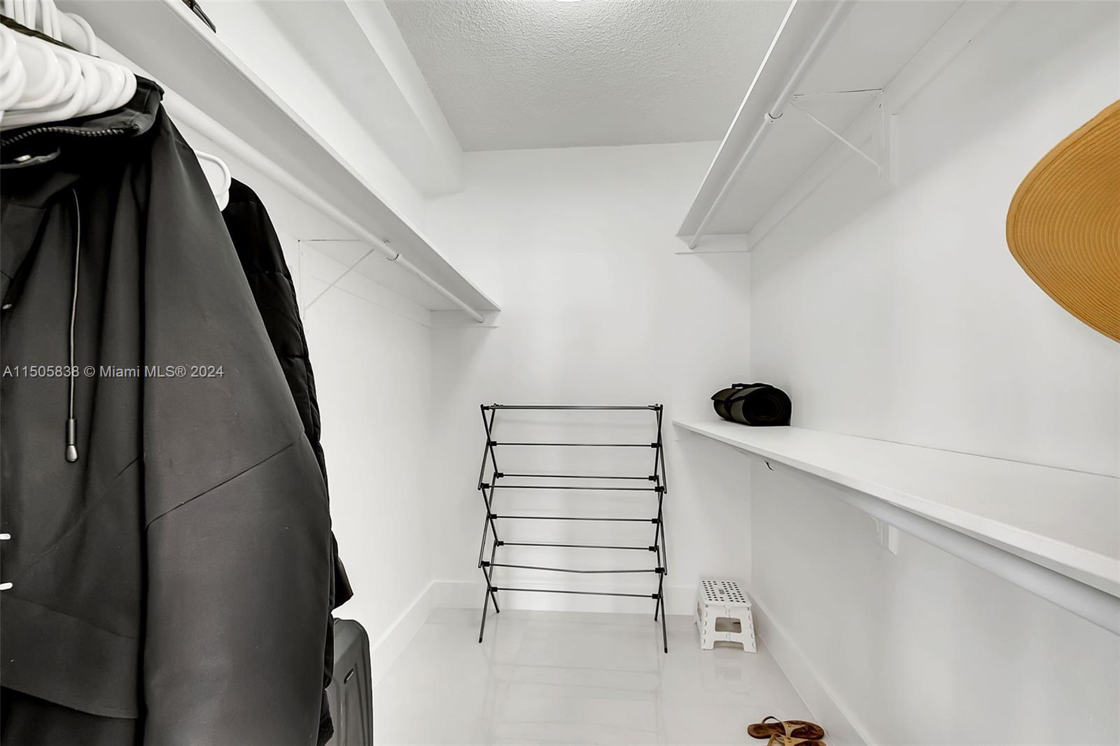 5601 Collins Ave 925, Miami Beach, Florida 33140, 2 Bedrooms Bedrooms, ,2 BathroomsBathrooms,Residential,For Sale,5601 Collins Ave 925,A11505838