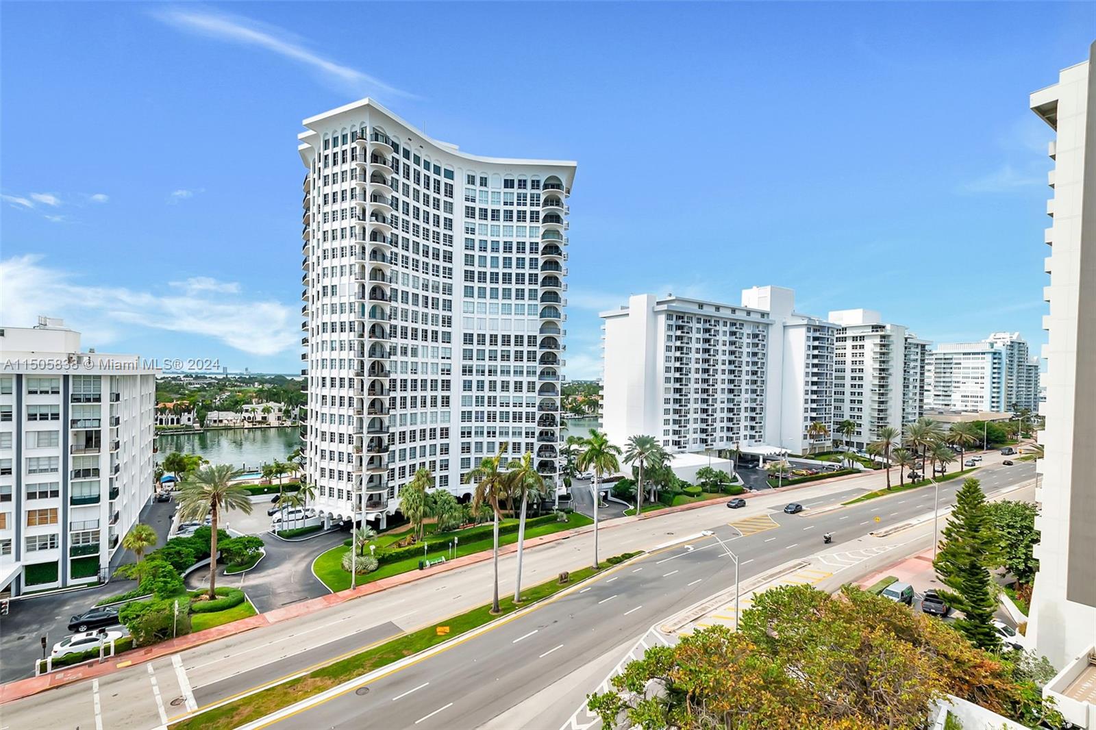 5601 Collins Ave 925, Miami Beach, Florida 33140, 2 Bedrooms Bedrooms, ,2 BathroomsBathrooms,Residential,For Sale,5601 Collins Ave 925,A11505838