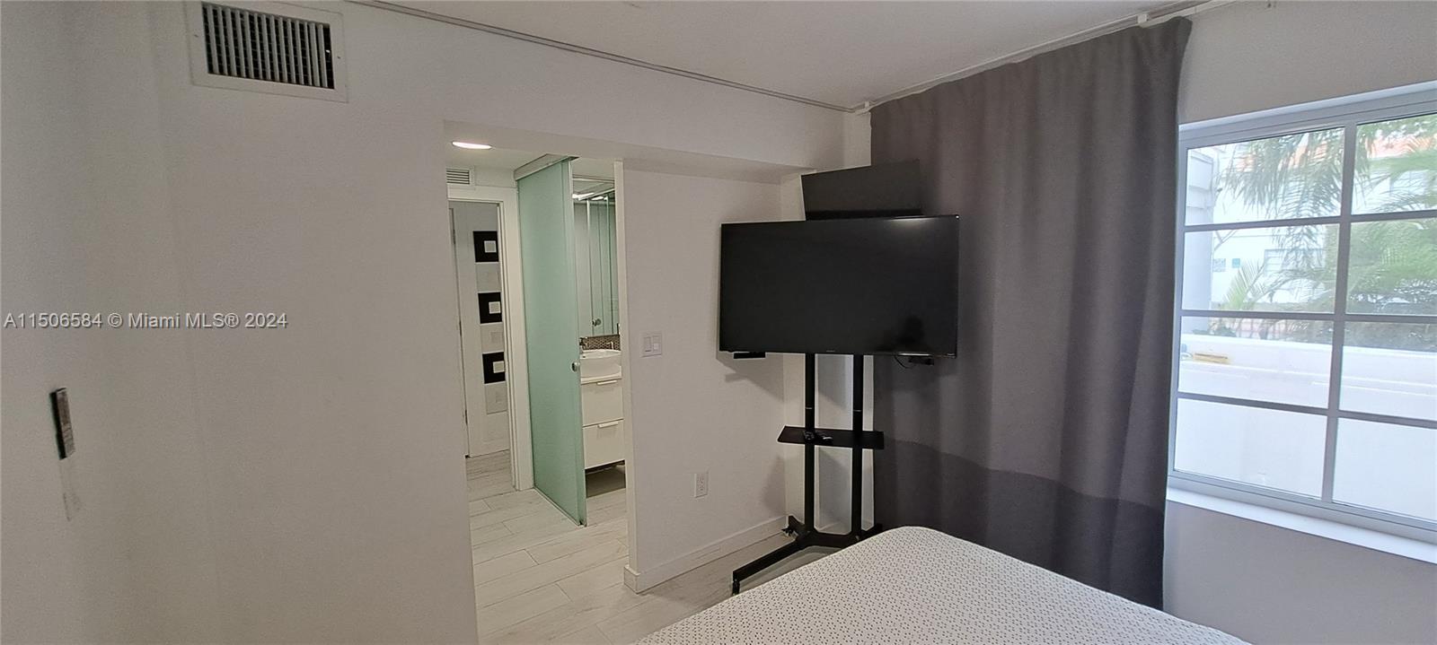 846 Michigan Ave 101, Miami Beach, Florida 33139, 3 Bedrooms Bedrooms, ,3 BathroomsBathrooms,Residentiallease,For Rent,846 Michigan Ave 101,A11506584