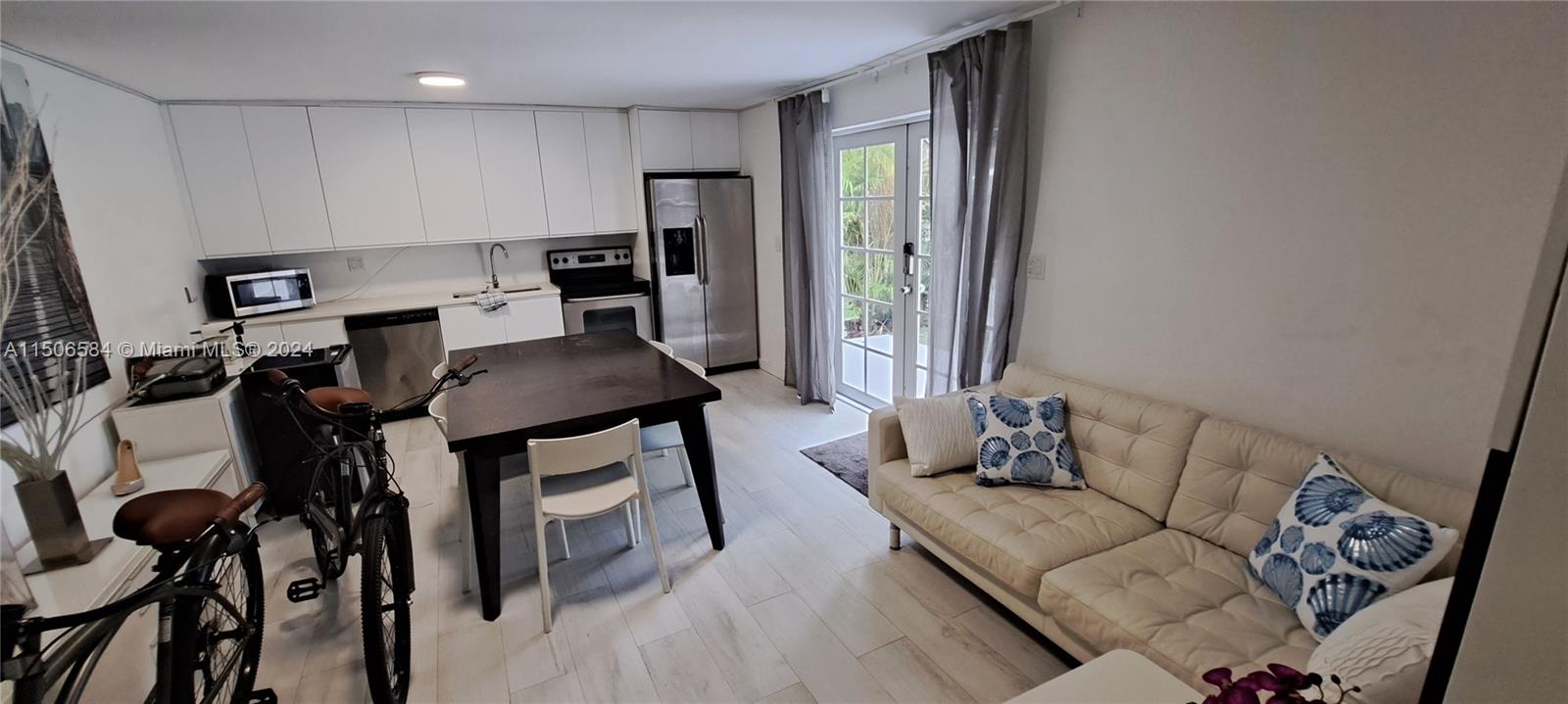 846 Michigan Ave 101, Miami Beach, Florida 33139, 3 Bedrooms Bedrooms, ,3 BathroomsBathrooms,Residentiallease,For Rent,846 Michigan Ave 101,A11506584