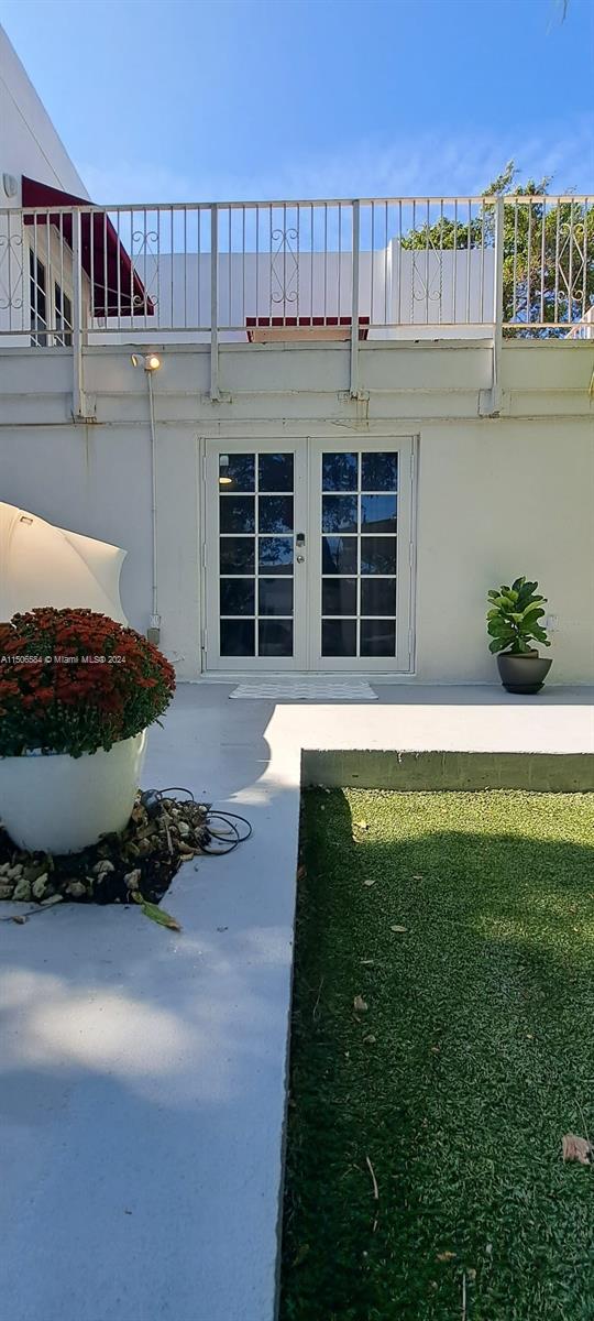 846 Michigan Ave 101, Miami Beach, Florida 33139, 3 Bedrooms Bedrooms, ,3 BathroomsBathrooms,Residentiallease,For Rent,846 Michigan Ave 101,A11506584