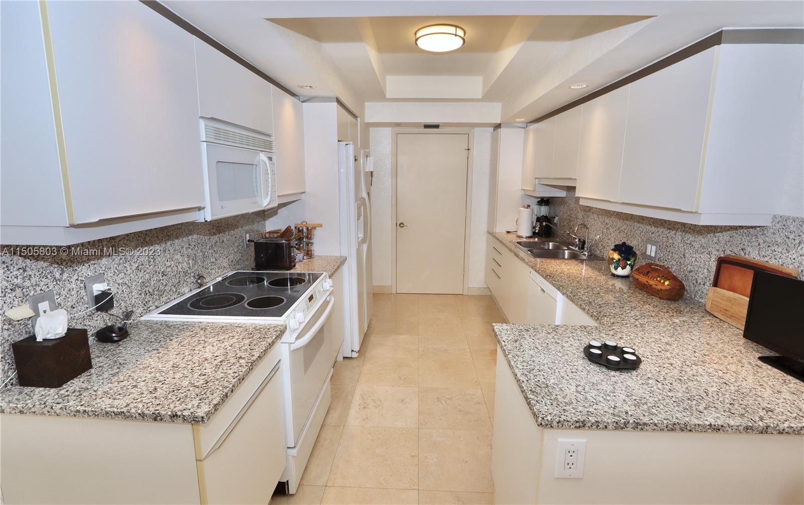 7000 Island Blvd, Aventura, FL, 33160 United States, 2 Bedrooms Bedrooms, ,2 BathroomsBathrooms,Residential,For Sale,Island Blvd,A11505803