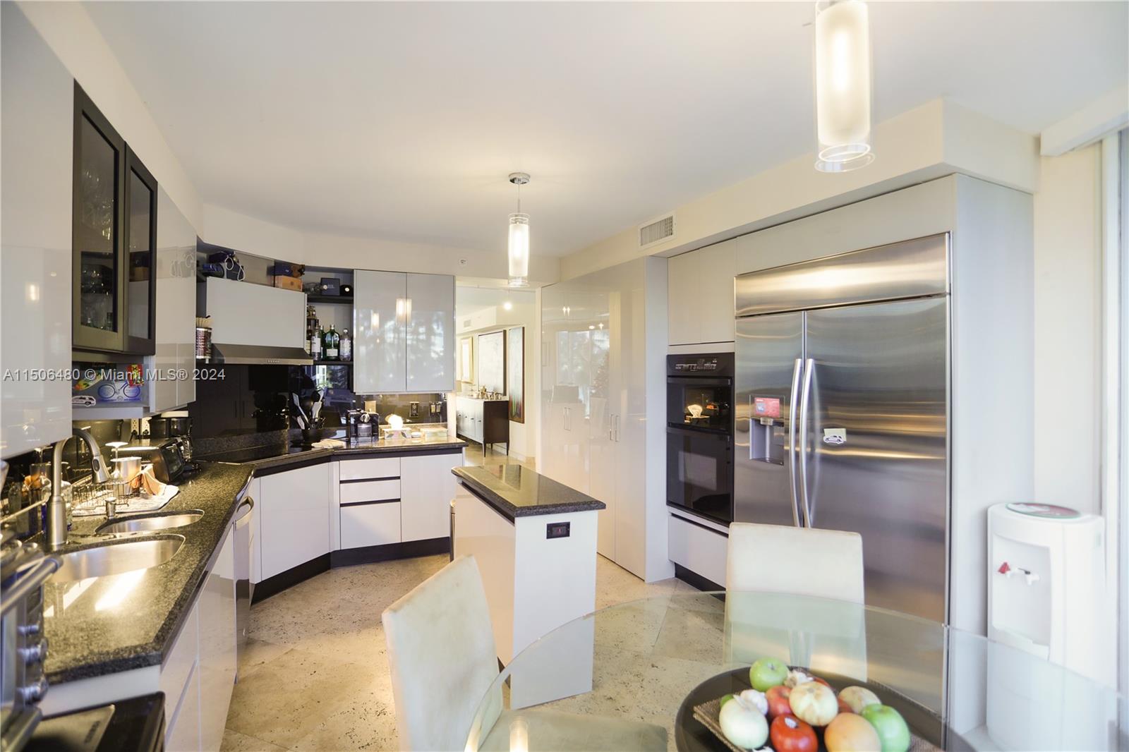 17555 Collins Ave, Sunny Isles Beach, FL, 33160 United States, 3 Bedrooms Bedrooms, ,3 BathroomsBathrooms,Residential,For Sale,Collins Ave,A11506480
