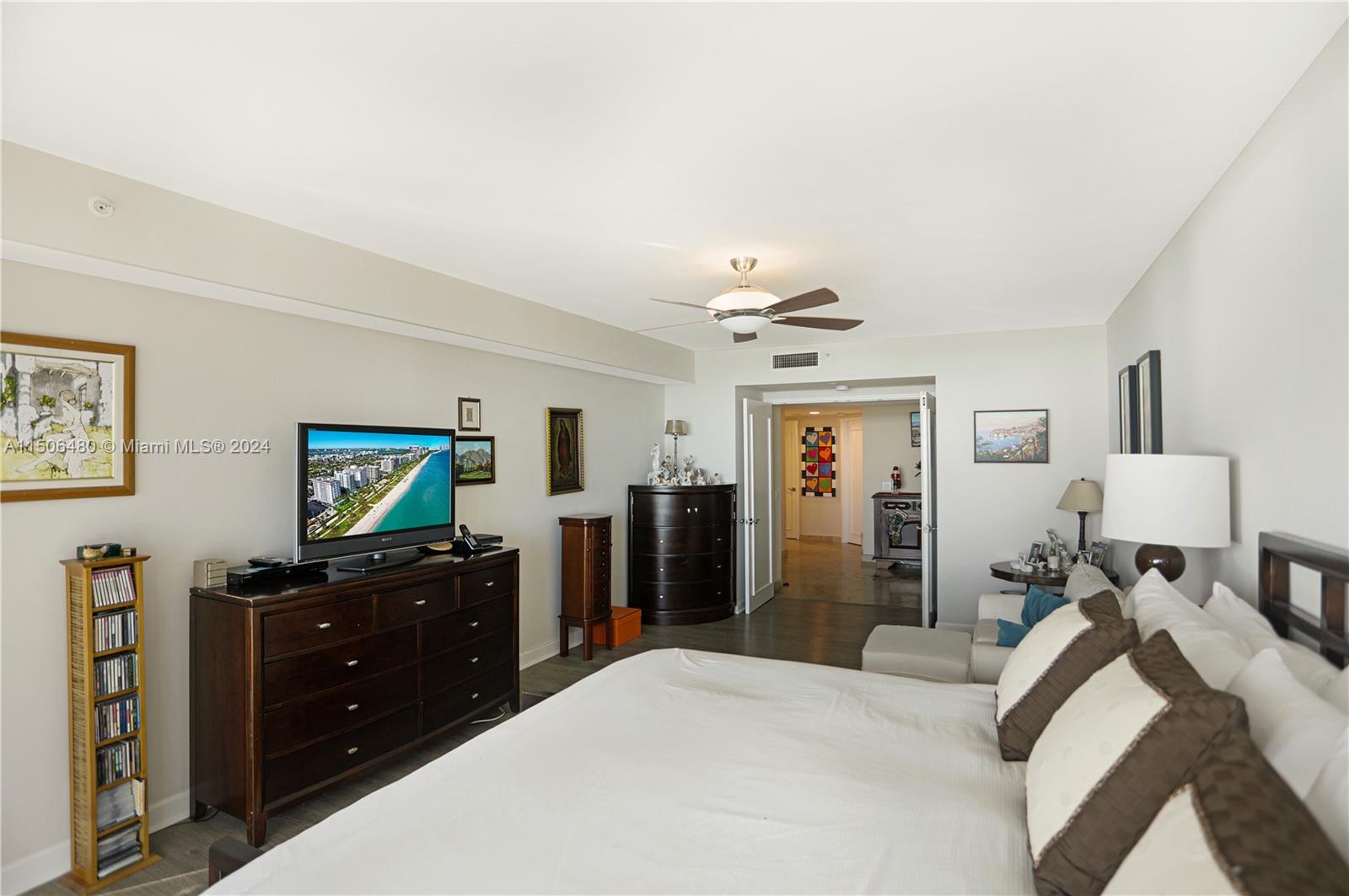 17555 Collins Ave, Sunny Isles Beach, FL, 33160 United States, 3 Bedrooms Bedrooms, ,3 BathroomsBathrooms,Residential,For Sale,Collins Ave,A11506480