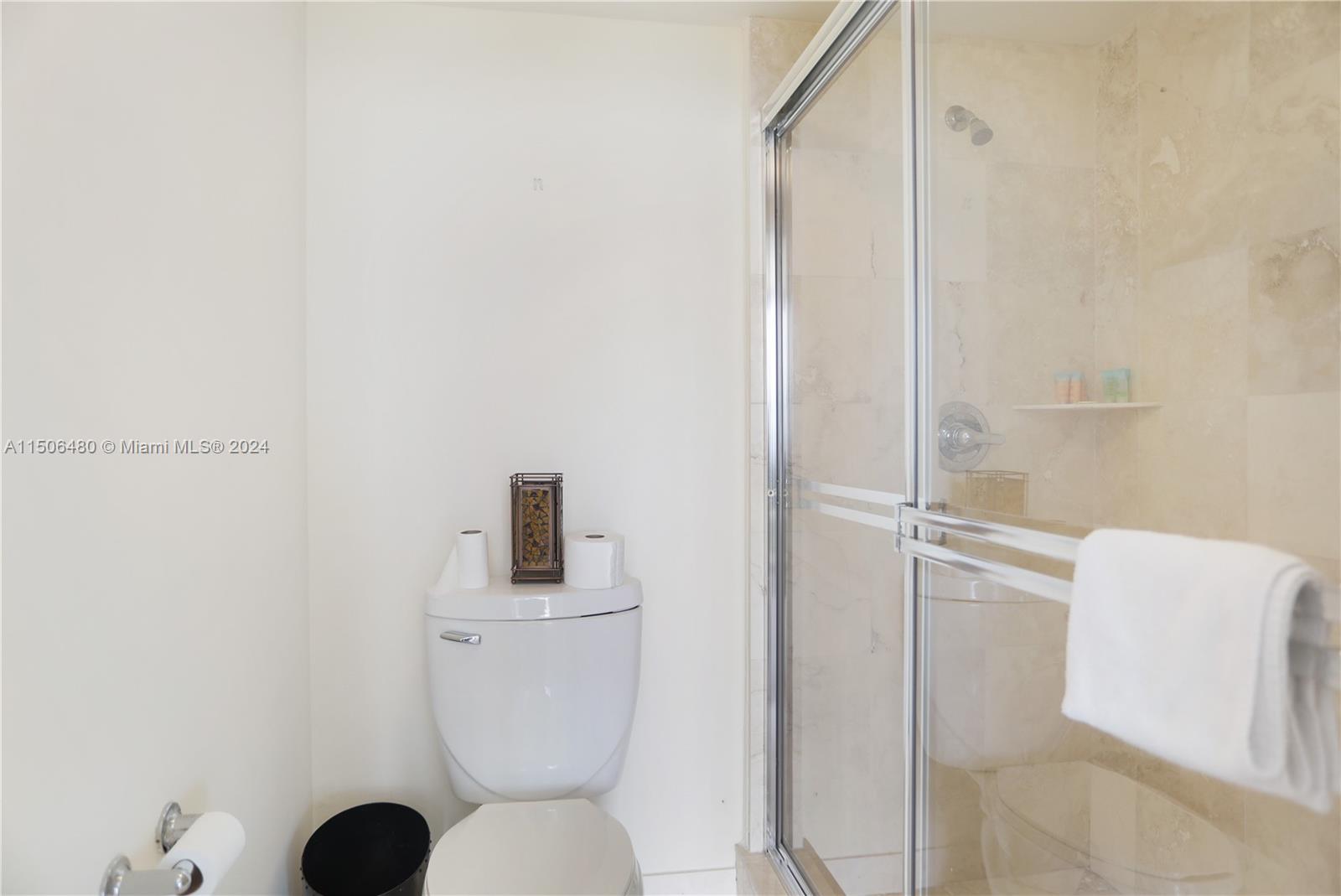 17555 Collins Ave, Sunny Isles Beach, FL, 33160 United States, 3 Bedrooms Bedrooms, ,3 BathroomsBathrooms,Residential,For Sale,Collins Ave,A11506480