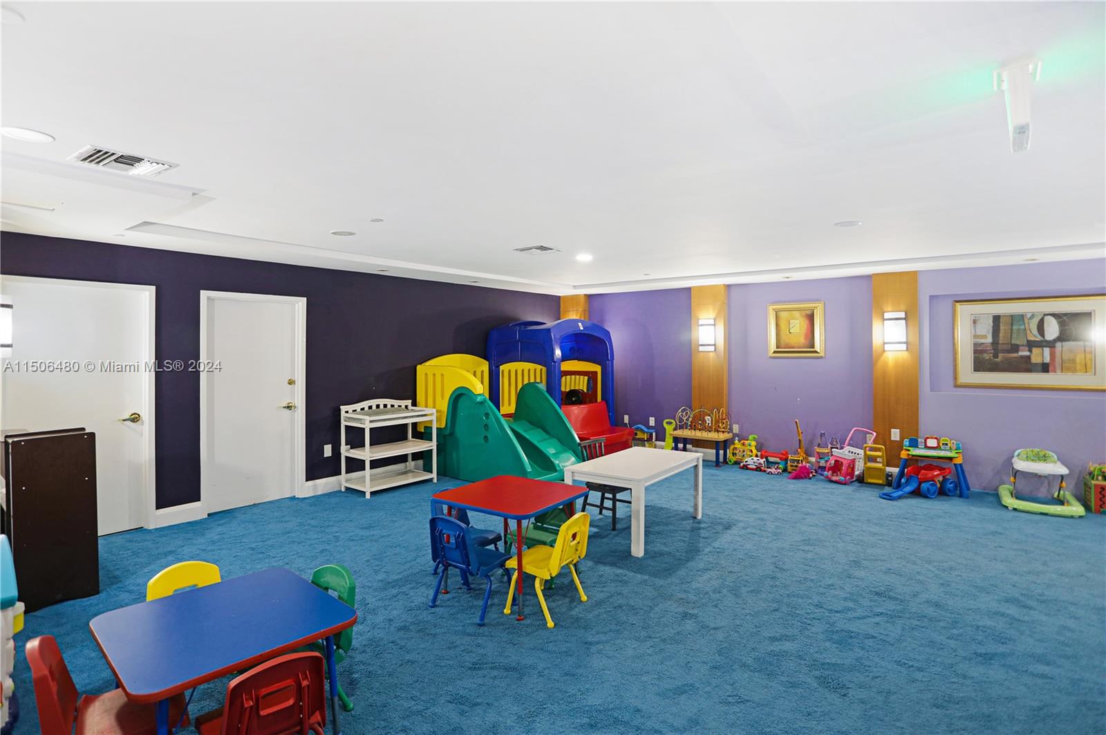 17555 Collins Ave, Sunny Isles Beach, FL, 33160 United States, 3 Bedrooms Bedrooms, ,3 BathroomsBathrooms,Residential,For Sale,Collins Ave,A11506480