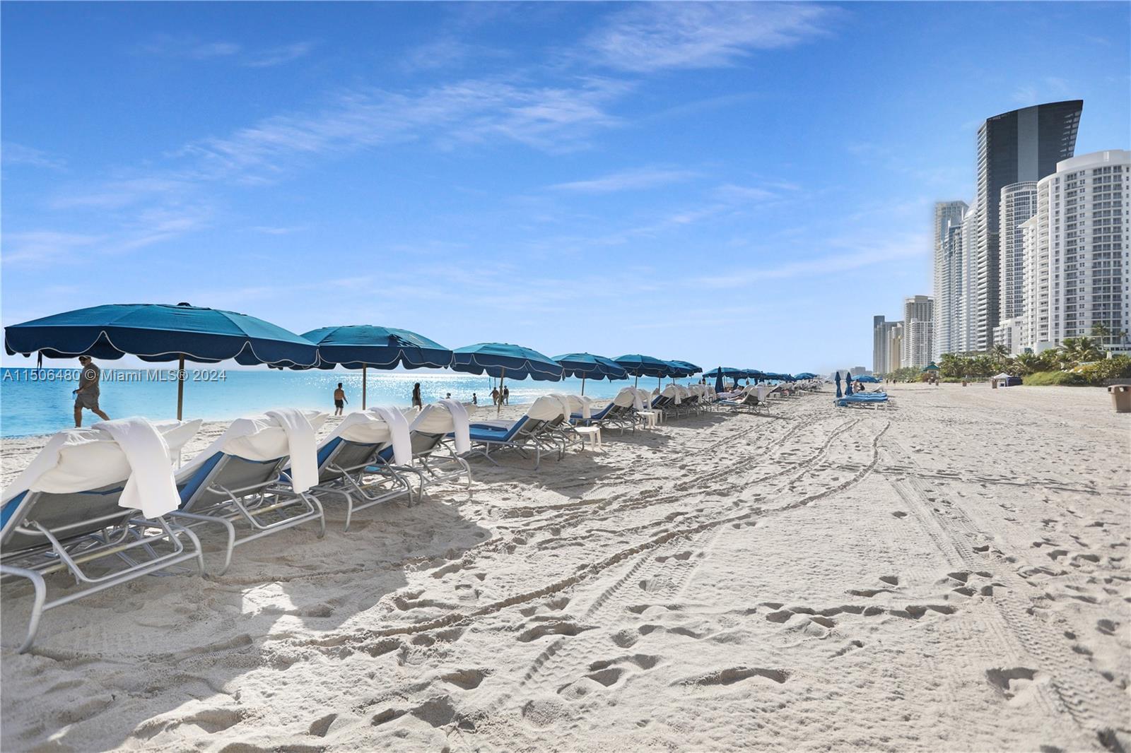17555 Collins Ave, Sunny Isles Beach, FL, 33160 United States, 3 Bedrooms Bedrooms, ,3 BathroomsBathrooms,Residential,For Sale,Collins Ave,A11506480
