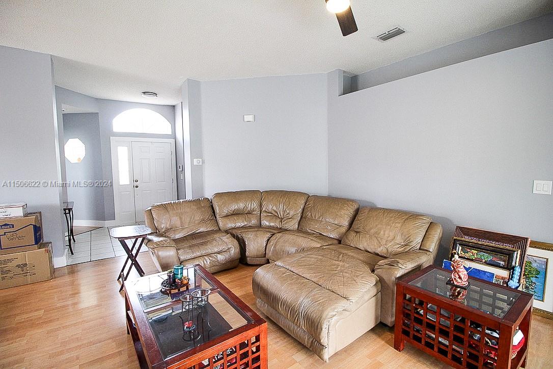 725 SE 28th Ln, Homestead, Florida 33033, 4 Bedrooms Bedrooms, ,2 BathroomsBathrooms,Residential,For Sale,725 SE 28th Ln,A11506622