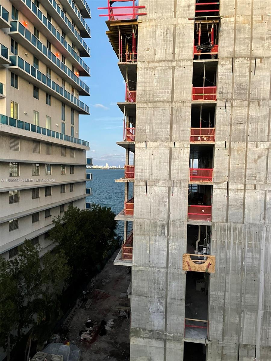 2nd Bedroom to Bathroom