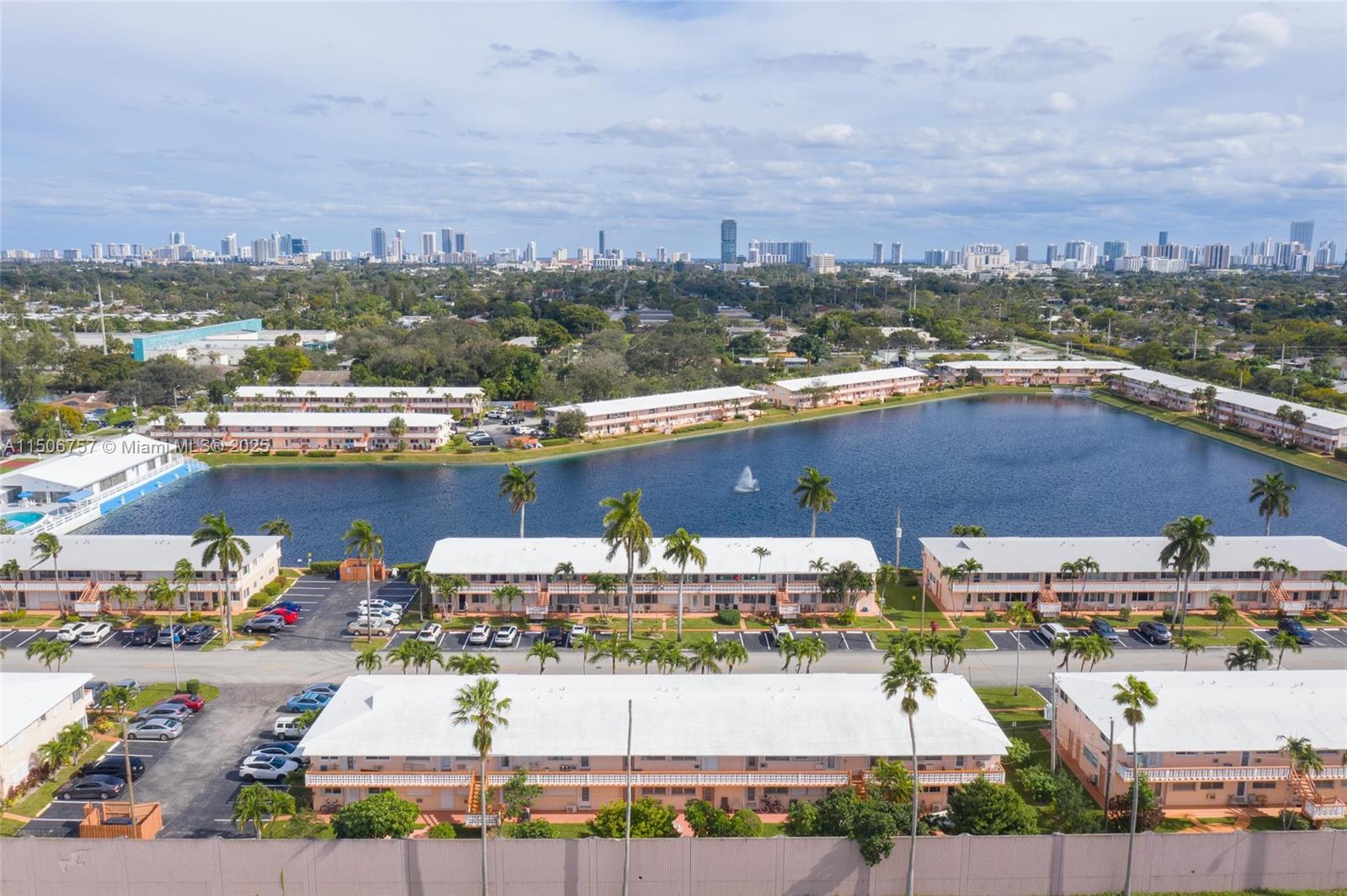 900 11th Ave, Hallandale Beach, FL, 33009 United States, 1 Bedroom Bedrooms, ,1 BathroomBathrooms,Residential,For Sale,11th Ave,A11506757