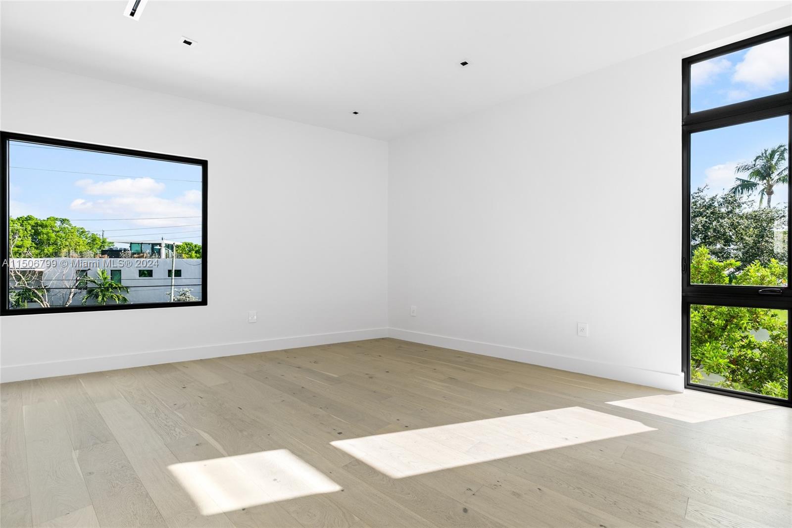 3172 Bay Rd, Miami Beach, FL, 33140 United States, 6 Bedrooms Bedrooms, ,6 BathroomsBathrooms,Residential,For Sale,Bay Rd,A11506799