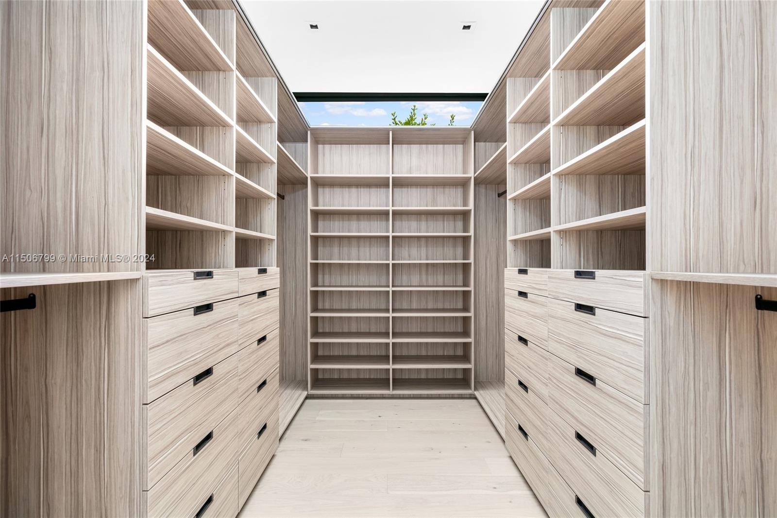 3172 Bay Rd, Miami Beach, FL, 33140 United States, 6 Bedrooms Bedrooms, ,6 BathroomsBathrooms,Residential,For Sale,Bay Rd,A11506799