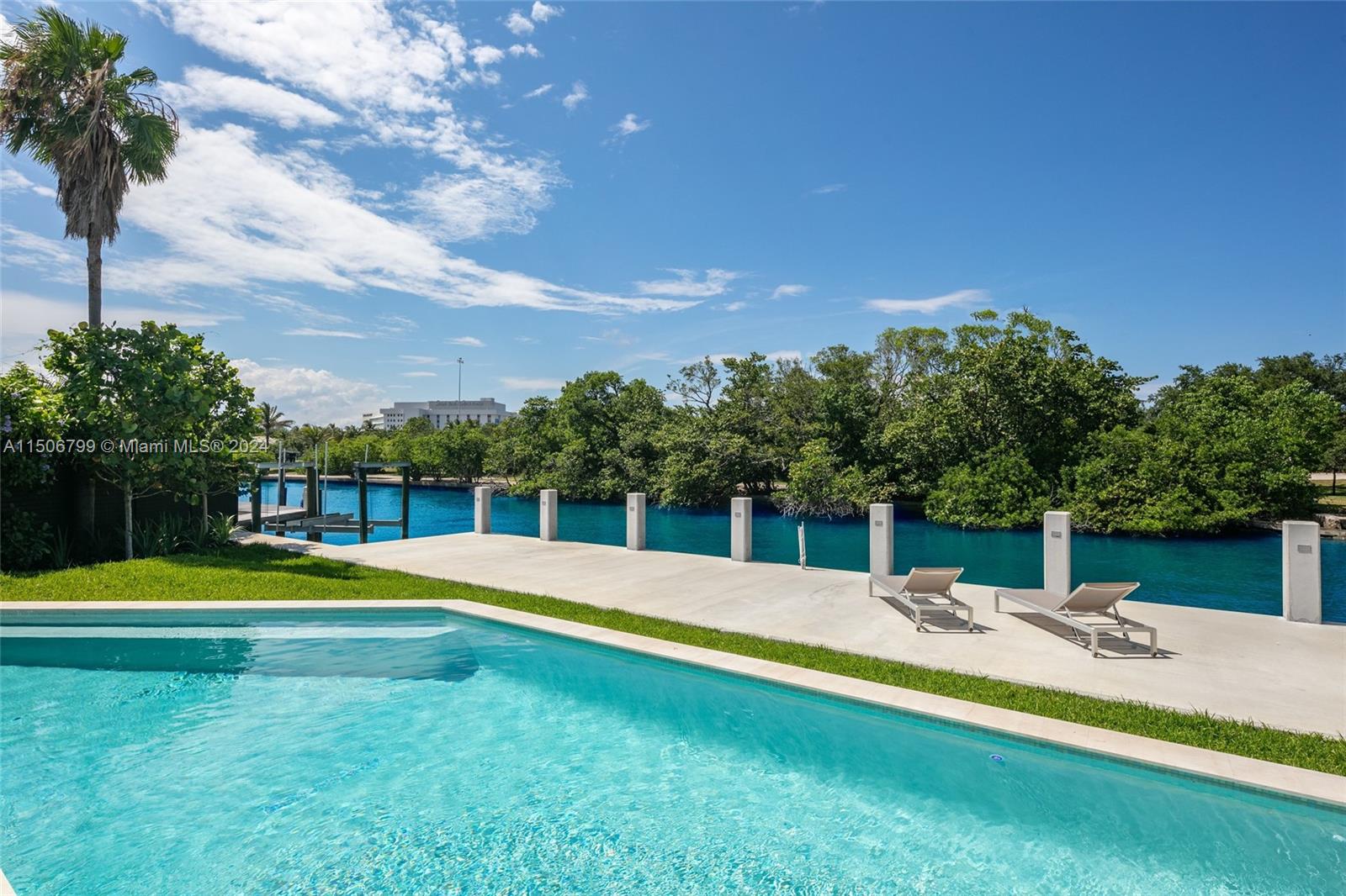 3172 Bay Rd, Miami Beach, FL, 33140 United States, 6 Bedrooms Bedrooms, ,6 BathroomsBathrooms,Residential,For Sale,Bay Rd,A11506799