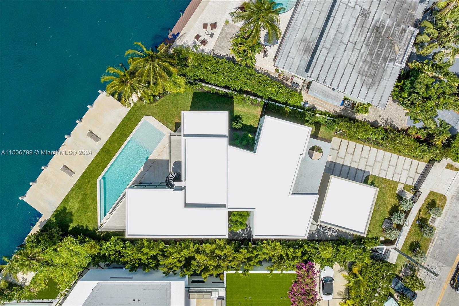 3172 Bay Rd, Miami Beach, FL, 33140 United States, 6 Bedrooms Bedrooms, ,6 BathroomsBathrooms,Residential,For Sale,Bay Rd,A11506799