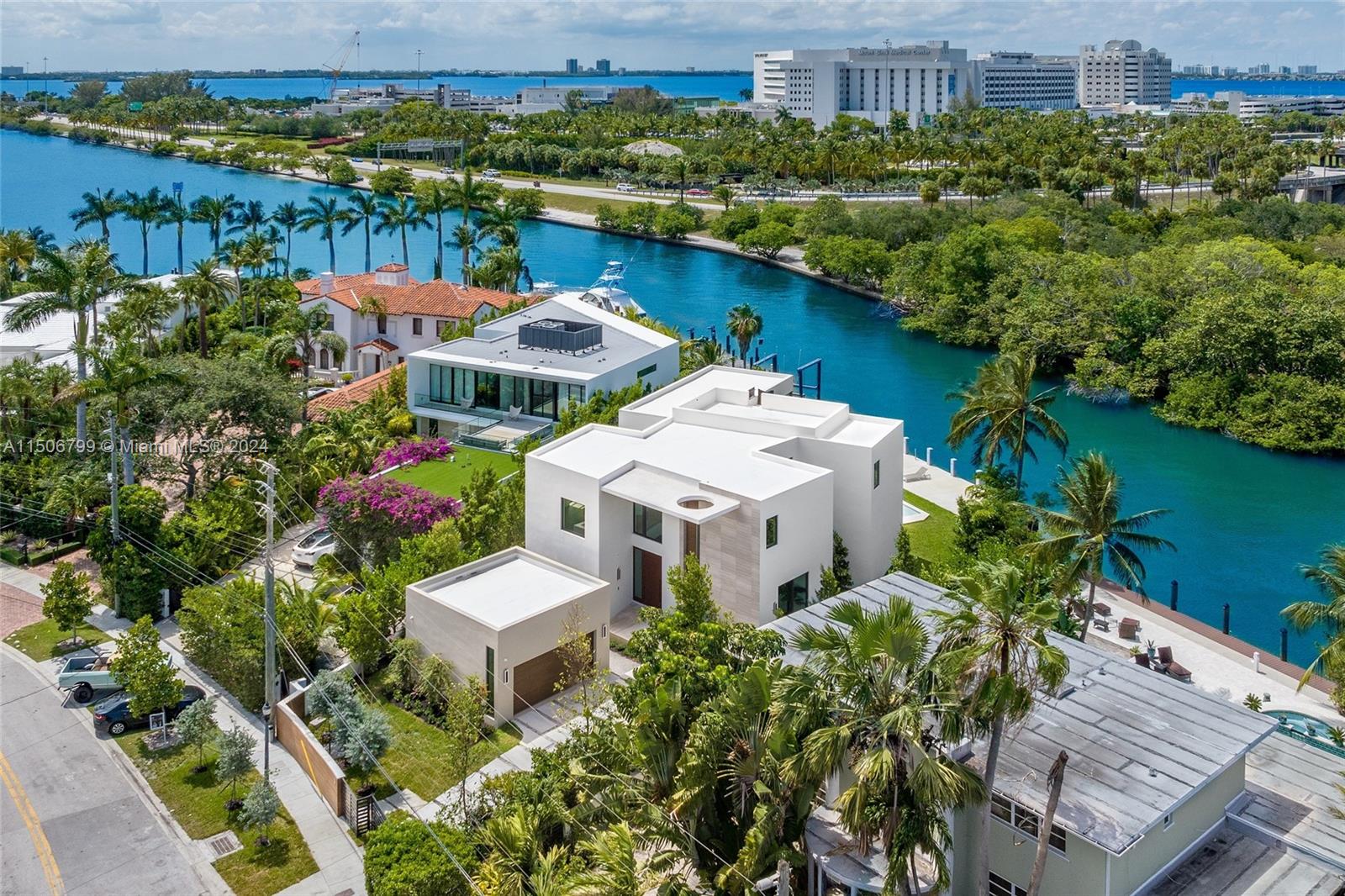 3172 Bay Rd, Miami Beach, FL, 33140 United States, 6 Bedrooms Bedrooms, ,6 BathroomsBathrooms,Residential,For Sale,Bay Rd,A11506799