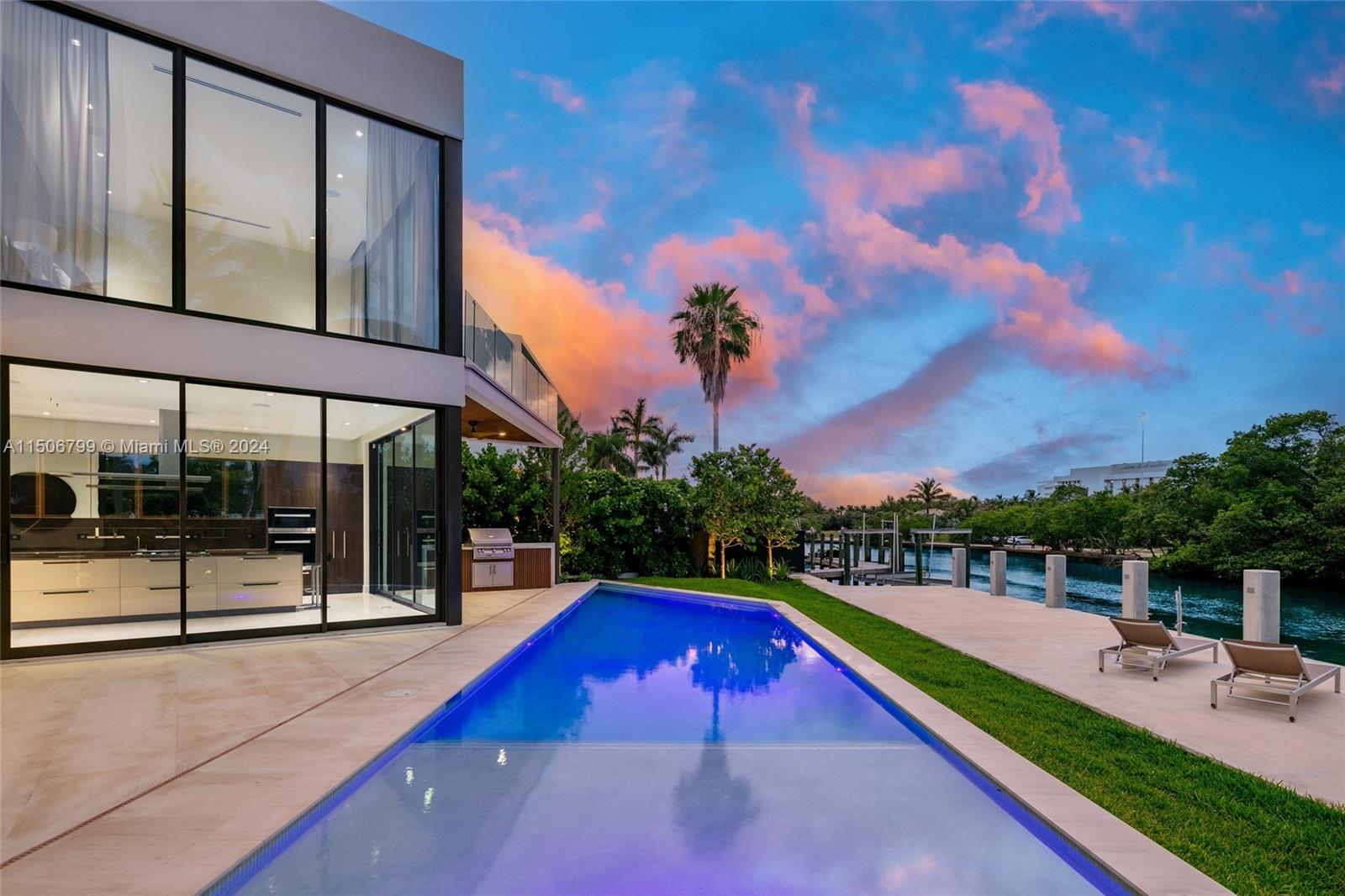 3172 Bay Rd, Miami Beach, FL, 33140 United States, 6 Bedrooms Bedrooms, ,6 BathroomsBathrooms,Residential,For Sale,Bay Rd,A11506799