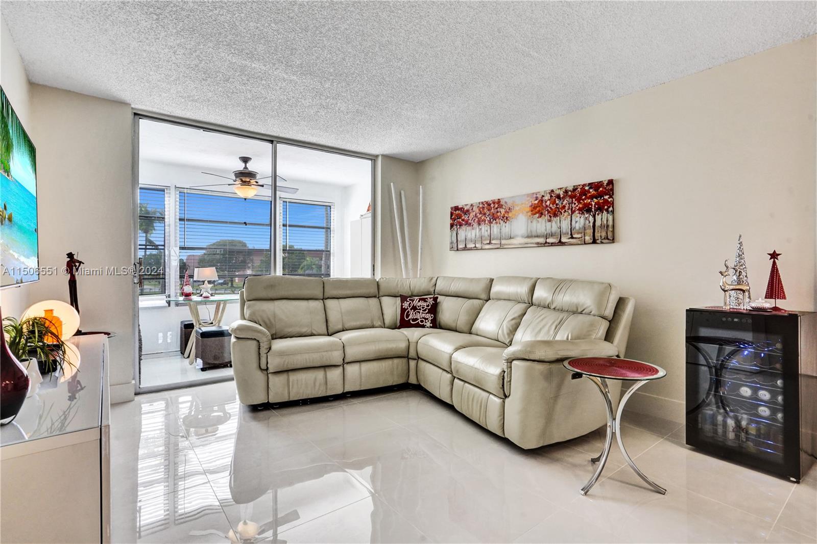 9380 Sunrise Lakes Blvd, Sunrise, FL, 33322 United States, 1 Bedroom Bedrooms, ,1 BathroomBathrooms,Residential,For Sale,Sunrise Lakes Blvd,A11506551