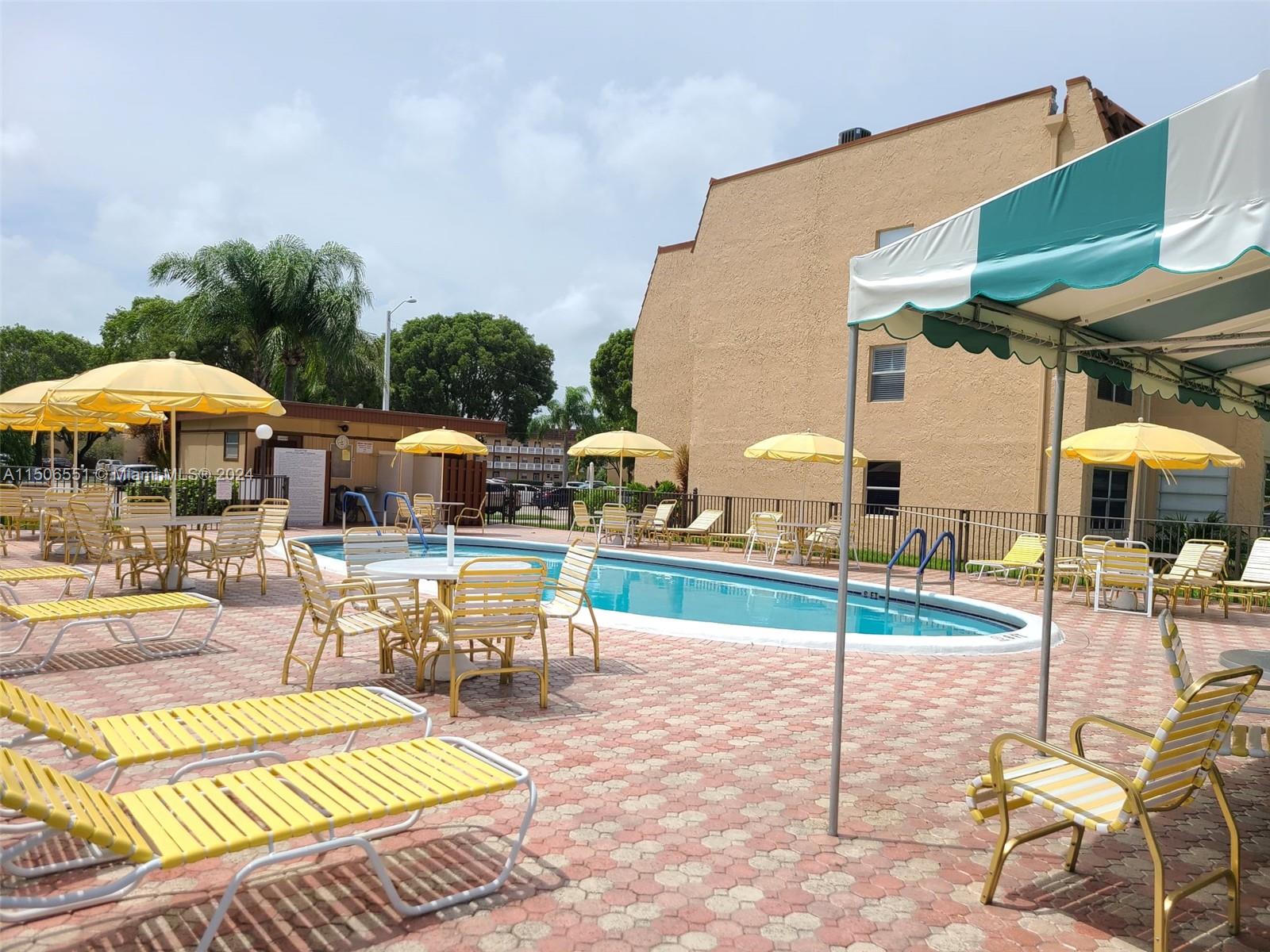 9380 Sunrise Lakes Blvd, Sunrise, FL, 33322 United States, 1 Bedroom Bedrooms, ,1 BathroomBathrooms,Residential,For Sale,Sunrise Lakes Blvd,A11506551