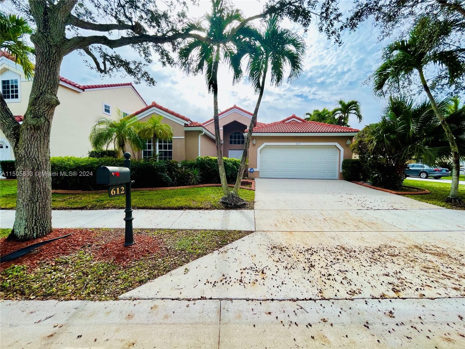 612 Cambridge Ter, Weston, FL, 33326 United States, 3 Bedrooms Bedrooms, ,2 BathroomsBathrooms,Residential,For Sale,Cambridge Ter,A11505833