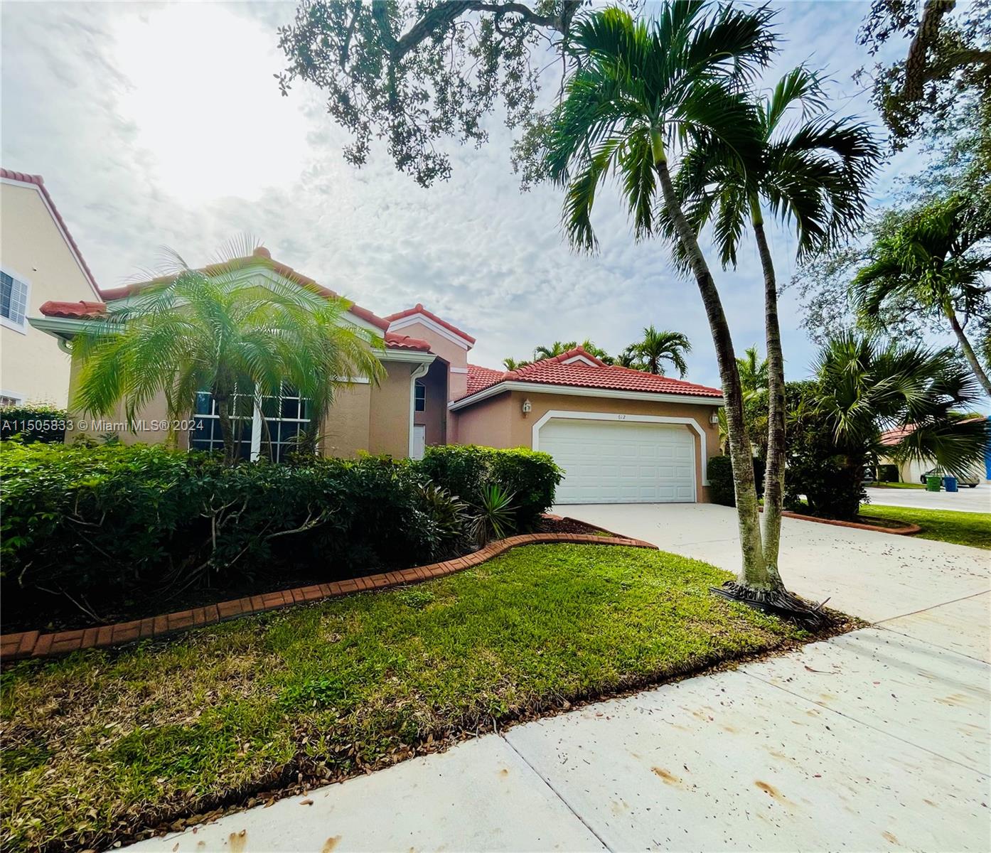 612 Cambridge Ter, Weston, FL, 33326 United States, 3 Bedrooms Bedrooms, ,2 BathroomsBathrooms,Residential,For Sale,Cambridge Ter,A11505833