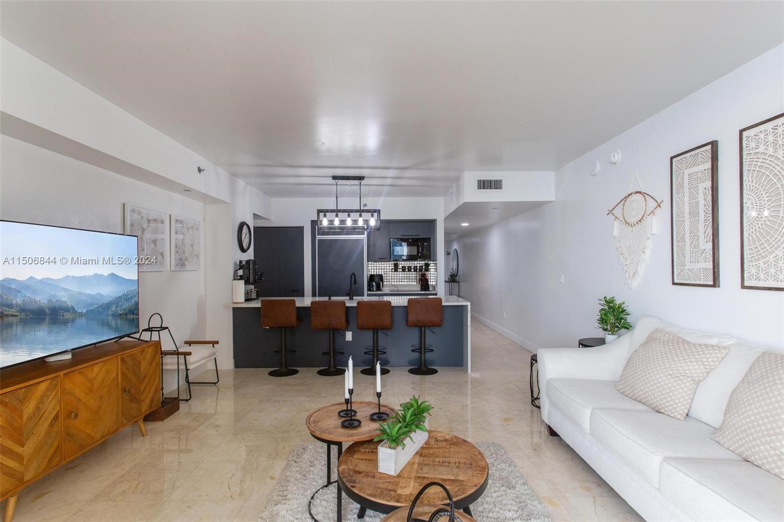1830 S Ocean Dr 1712, Hallandale Beach, Florida 33009, 1 Bedroom Bedrooms, ,1 BathroomBathrooms,Residential,For Sale,1830 S Ocean Dr 1712,A11506844