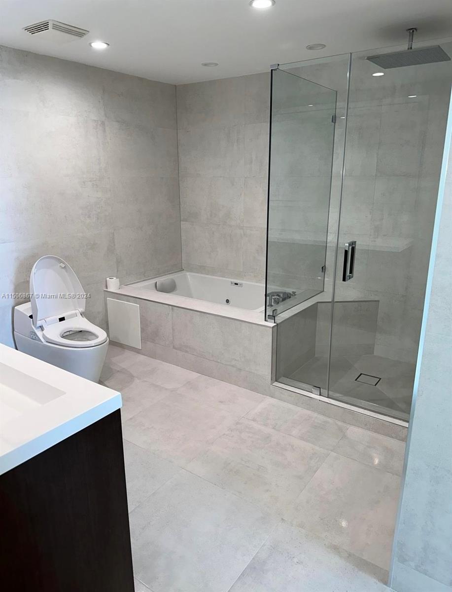 Miami Beach, Florida 33139, 1 Bedroom Bedrooms, ,1 BathroomBathrooms,Residentiallease,For Rent,A11506867