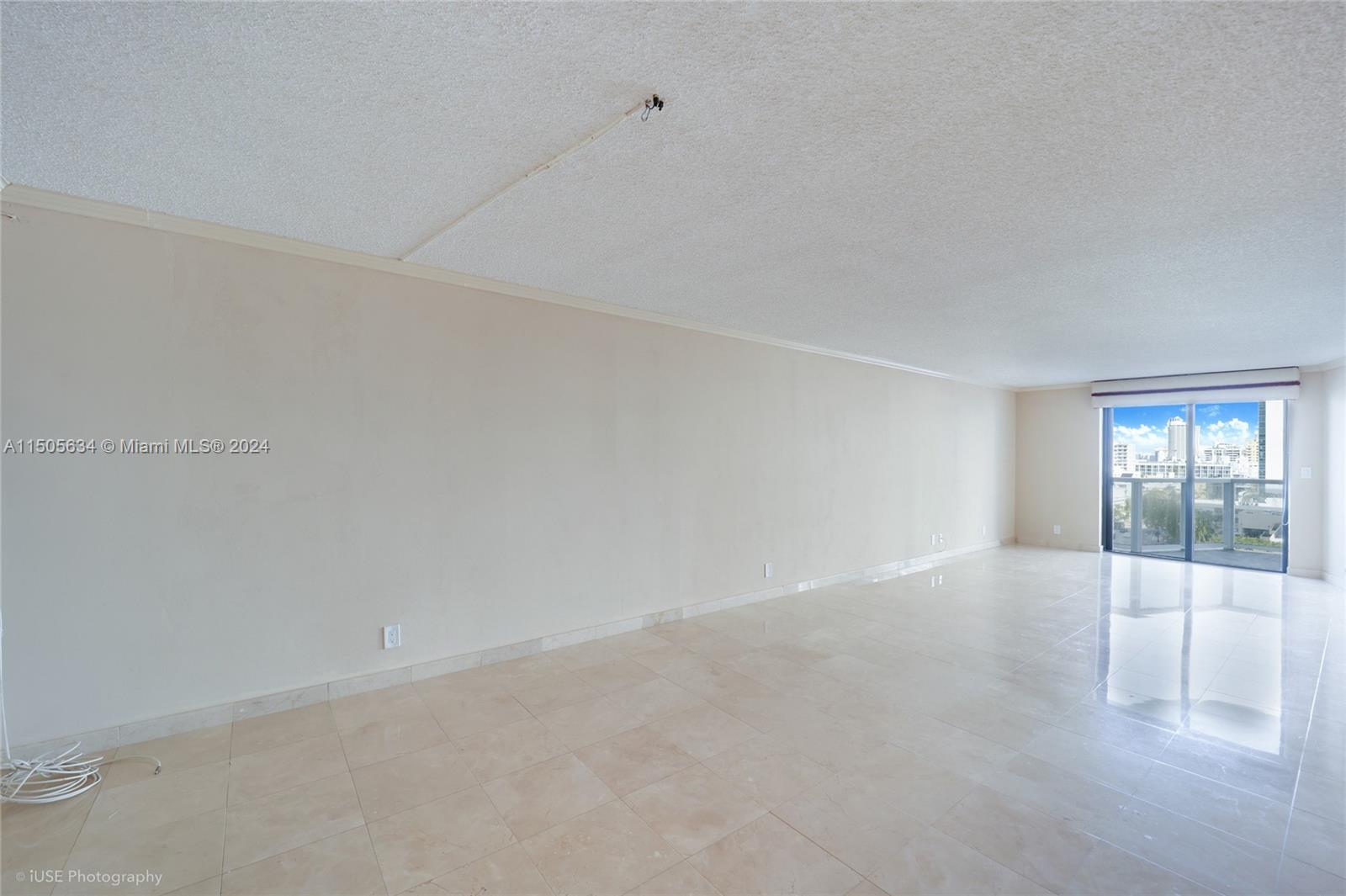 2401 Collins Ave 1109, Miami Beach, Florida 33140, 2 Bedrooms Bedrooms, ,2 BathroomsBathrooms,Residential,For Sale,2401 Collins Ave 1109,A11505634