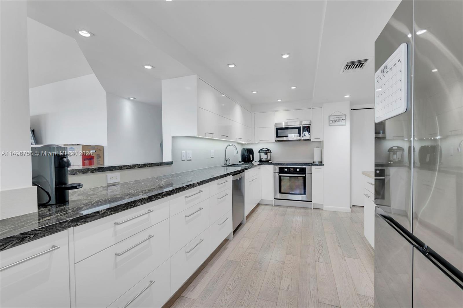 3200 Port Royale Dr N, Fort Lauderdale, FL, 33308 United States, 3 Bedrooms Bedrooms, ,2 BathroomsBathrooms,Residential,For Sale,Port Royale Dr N,A11496756