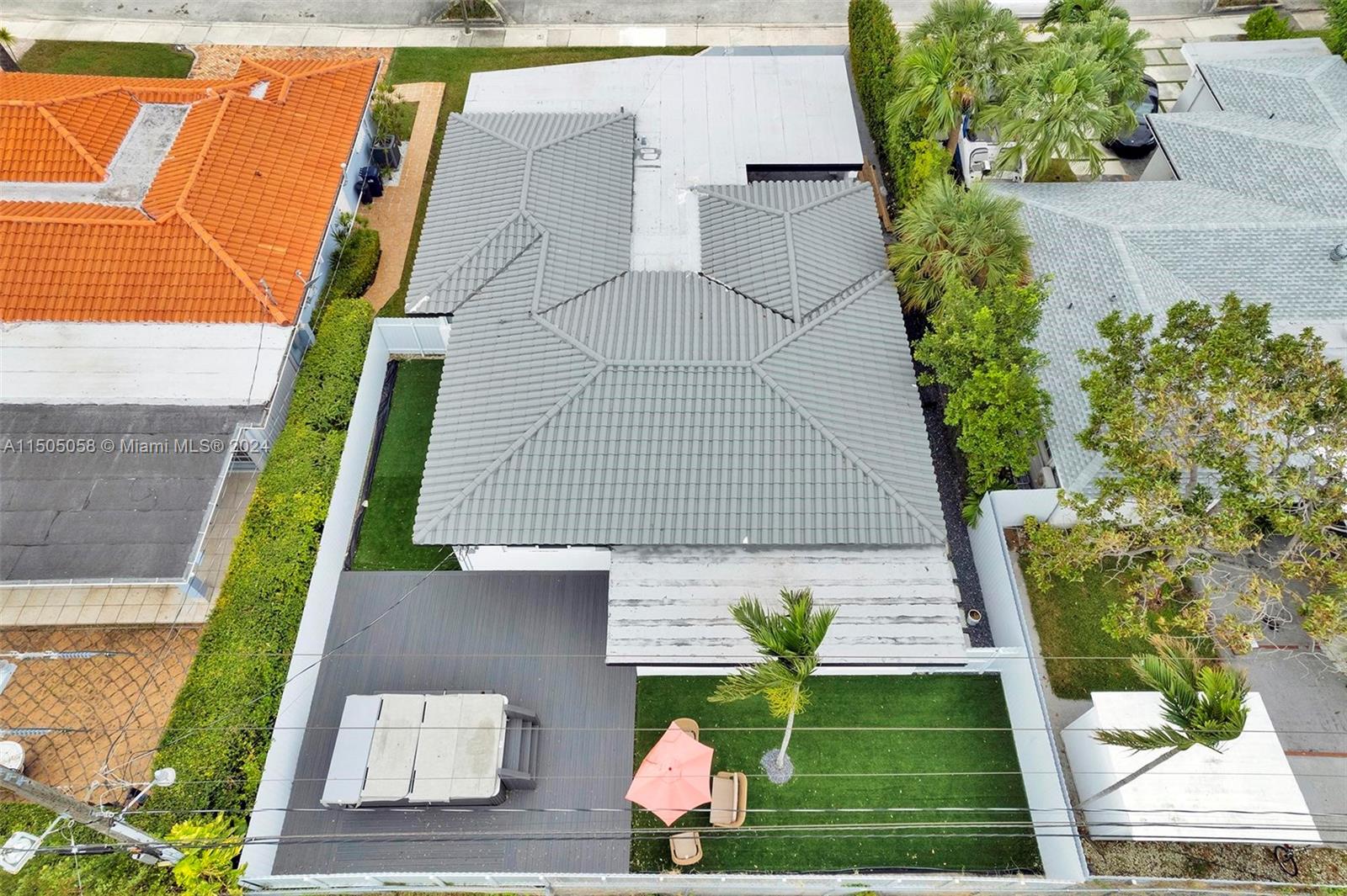 7529 Mutiny Ave, North Bay Village, Florida 33141, 4 Bedrooms Bedrooms, ,3 BathroomsBathrooms,Residential,For Sale,7529 Mutiny Ave,A11505058