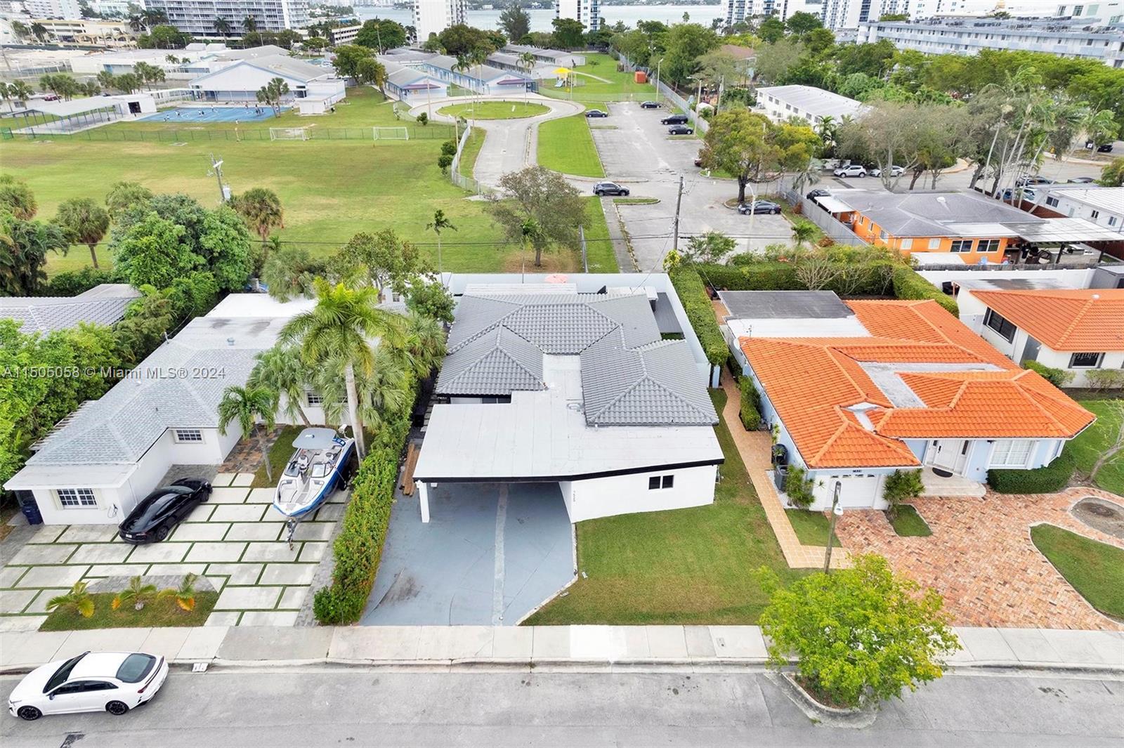 7529 Mutiny Ave, North Bay Village, Florida 33141, 4 Bedrooms Bedrooms, ,3 BathroomsBathrooms,Residential,For Sale,7529 Mutiny Ave,A11505058