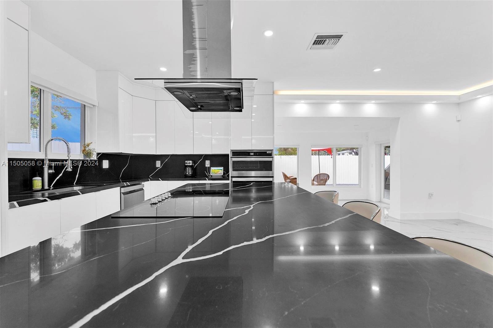 7529 Mutiny Ave, North Bay Village, Florida 33141, 4 Bedrooms Bedrooms, ,3 BathroomsBathrooms,Residential,For Sale,7529 Mutiny Ave,A11505058