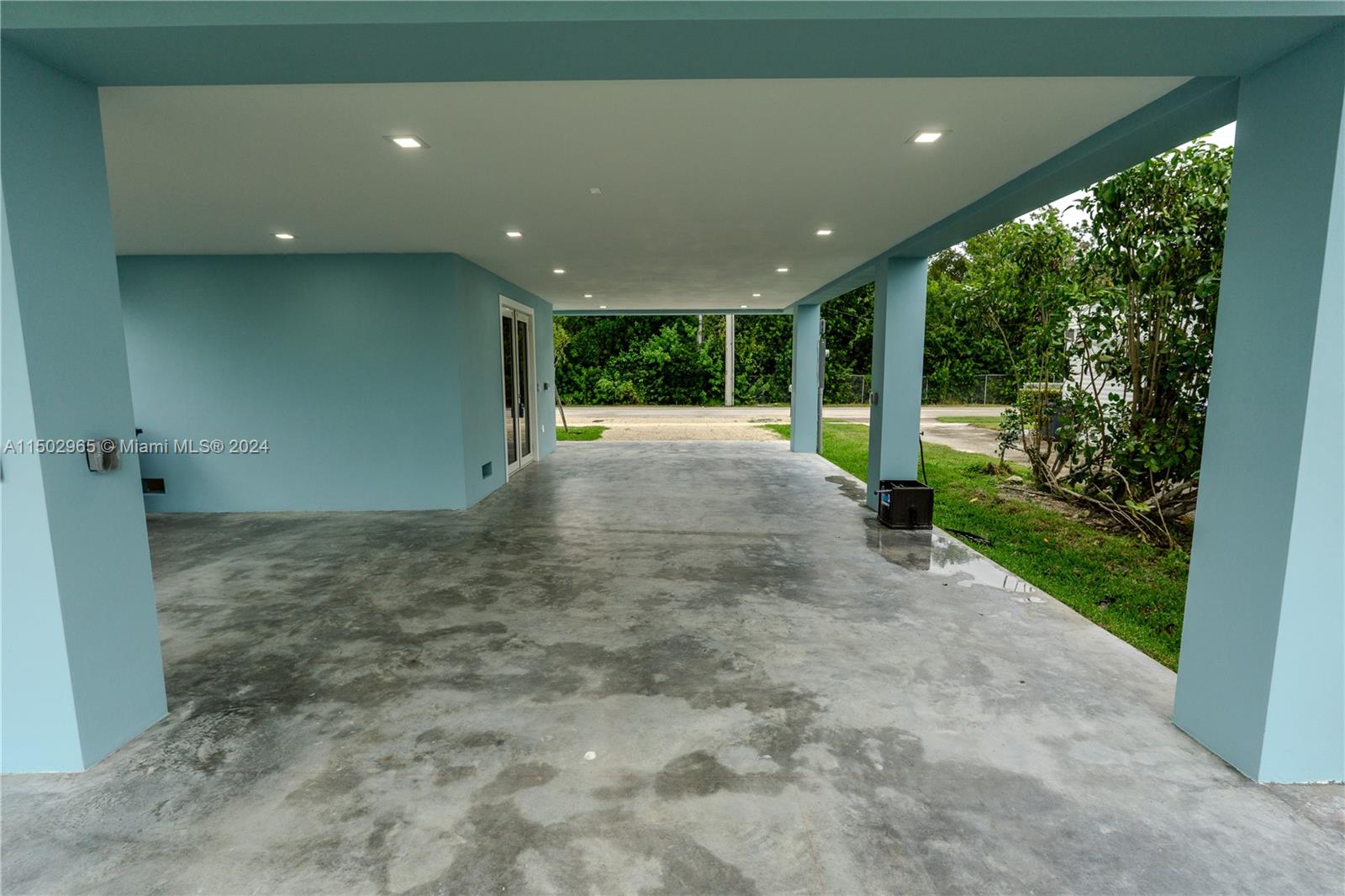 84 Coral Way, Key Largo, FL, 33037 United States, 3 Bedrooms Bedrooms, ,2 BathroomsBathrooms,Residential,For Sale,Coral Way,A11502965