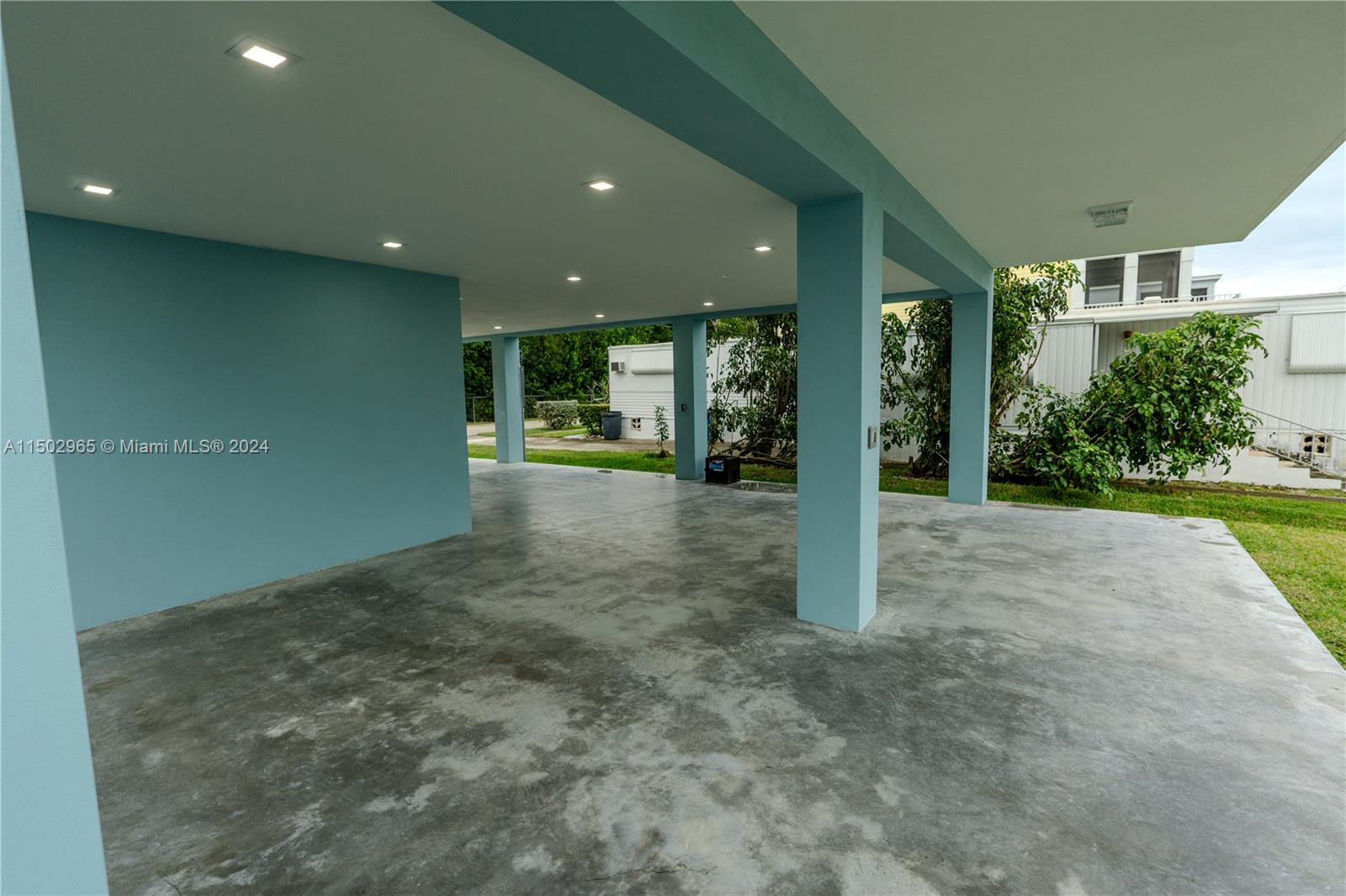 84 Coral Way, Key Largo, FL, 33037 United States, 3 Bedrooms Bedrooms, ,2 BathroomsBathrooms,Residential,For Sale,Coral Way,A11502965