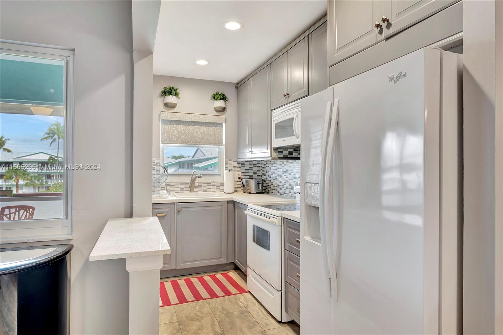 5300 WASHINGTON ST, Hollywood, FL, 33021 United States, 1 Bedroom Bedrooms, ,1 BathroomBathrooms,Residential,For Sale,WASHINGTON ST,A11505295