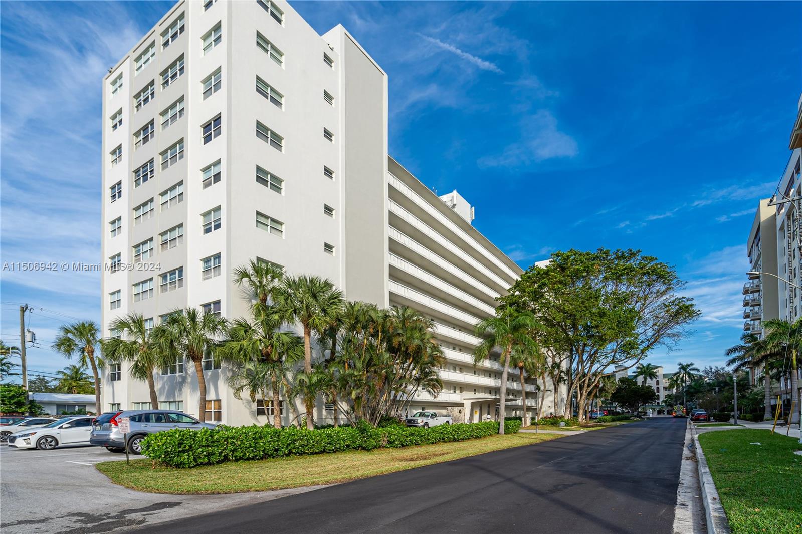 2555 NE 11th St 808, Fort Lauderdale, Florida 33304, 1 Bedroom Bedrooms, ,1 BathroomBathrooms,Residentiallease,For Rent,2555 NE 11th St 808,A11506942