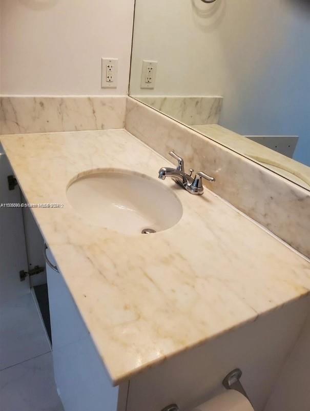 133 NE 2nd Ave 1604, Miami, Florida 33132, 1 Bedroom Bedrooms, ,1 BathroomBathrooms,Residential,For Sale,133 NE 2nd Ave 1604,A11506890