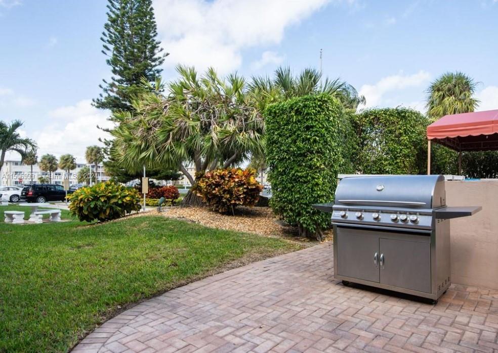 3200 7th Ct, Pompano Beach, FL, 33062 United States, 1 Bedroom Bedrooms, ,1 BathroomBathrooms,Residential,For Sale,7th Ct,A11506999