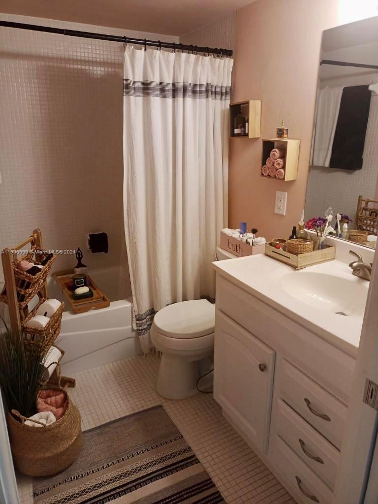 3200 7th Ct, Pompano Beach, FL, 33062 United States, 1 Bedroom Bedrooms, ,1 BathroomBathrooms,Residential,For Sale,7th Ct,A11506999