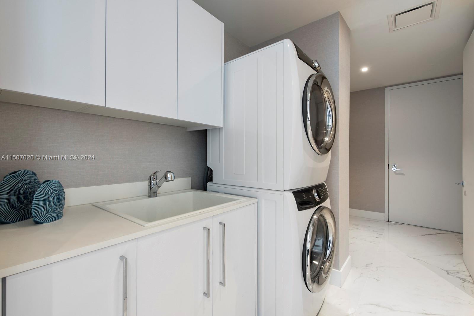 15701 Collins Ave 4601, Sunny Isles Beach, Florida 33160, 3 Bedrooms Bedrooms, ,4 BathroomsBathrooms,Residentiallease,For Rent,15701 Collins Ave 4601,A11507020