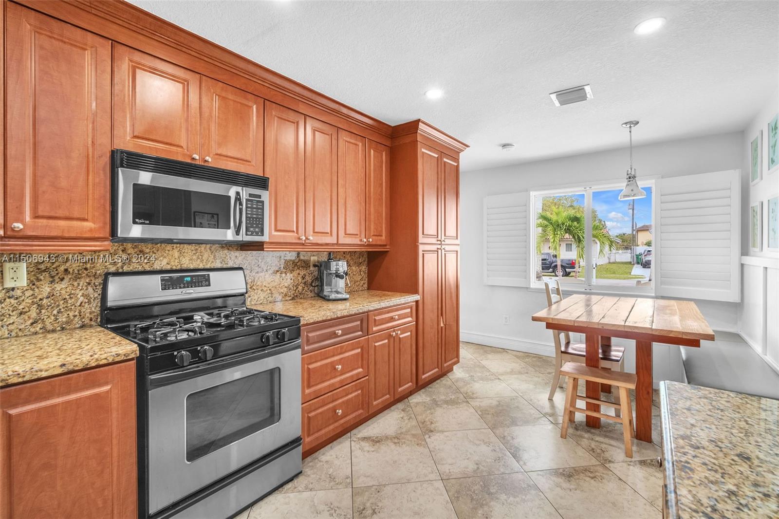 18100 83rd Ave, Hialeah, FL, 33015 United States, 4 Bedrooms Bedrooms, ,3 BathroomsBathrooms,Residential,For Sale,83rd Ave,A11506943