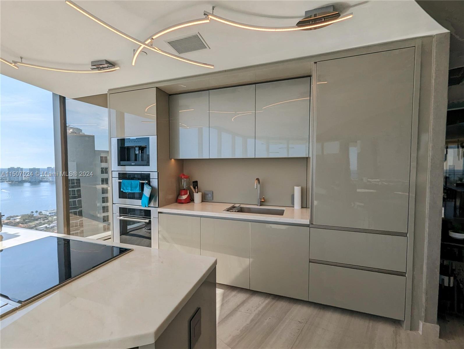 18975 Collins Ave, Sunny Isles Beach, FL, 33160 United States, 2 Bedrooms Bedrooms, ,2 BathroomsBathrooms,Residential,For Sale,Collins Ave,A11507024