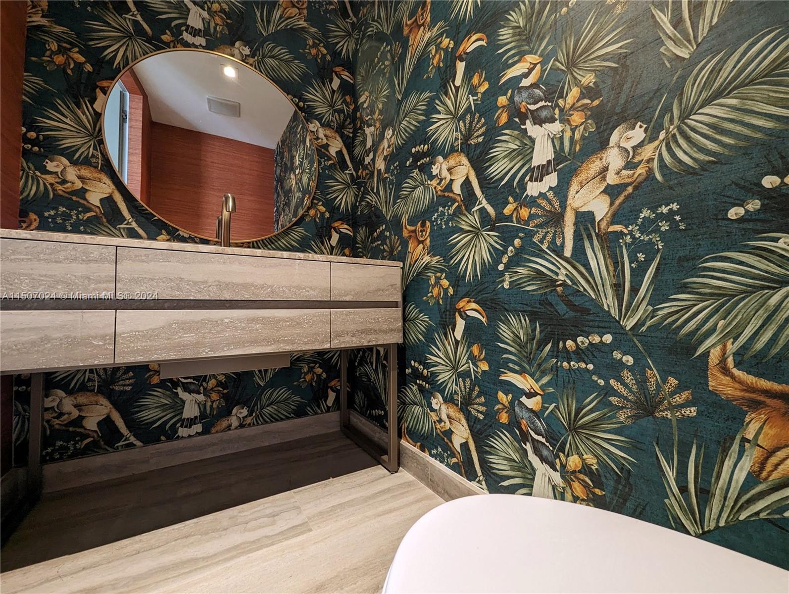 18975 Collins Ave, Sunny Isles Beach, FL, 33160 United States, 2 Bedrooms Bedrooms, ,2 BathroomsBathrooms,Residential,For Sale,Collins Ave,A11507024