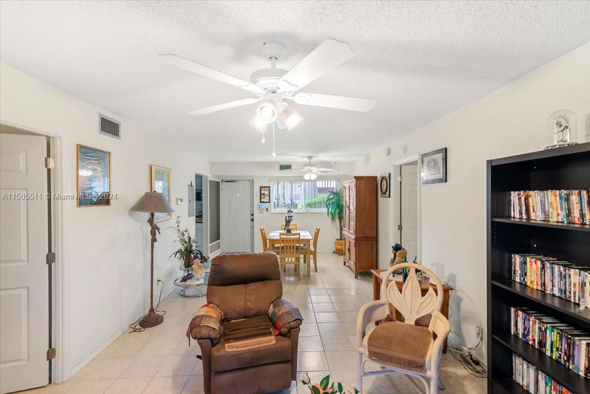 117 Lake Carol Dr, West Palm Beach, FL, 33411 United States, 2 Bedrooms Bedrooms, ,2 BathroomsBathrooms,Residential,For Sale,Lake Carol Dr,A11505511