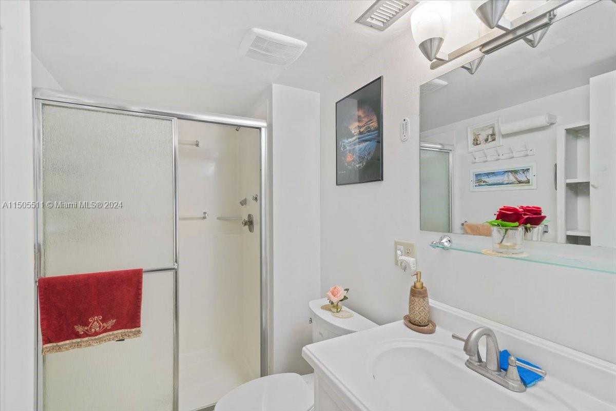 117 Lake Carol Dr, West Palm Beach, FL, 33411 United States, 2 Bedrooms Bedrooms, ,2 BathroomsBathrooms,Residential,For Sale,Lake Carol Dr,A11505511