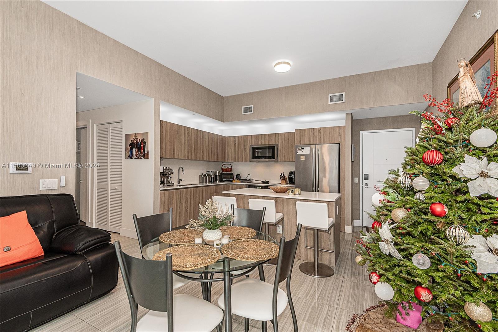 2960 207th St, Aventura, FL, 33180 United States, 3 Bedrooms Bedrooms, ,3 BathroomsBathrooms,Residential,For Sale,207th St,A11503340