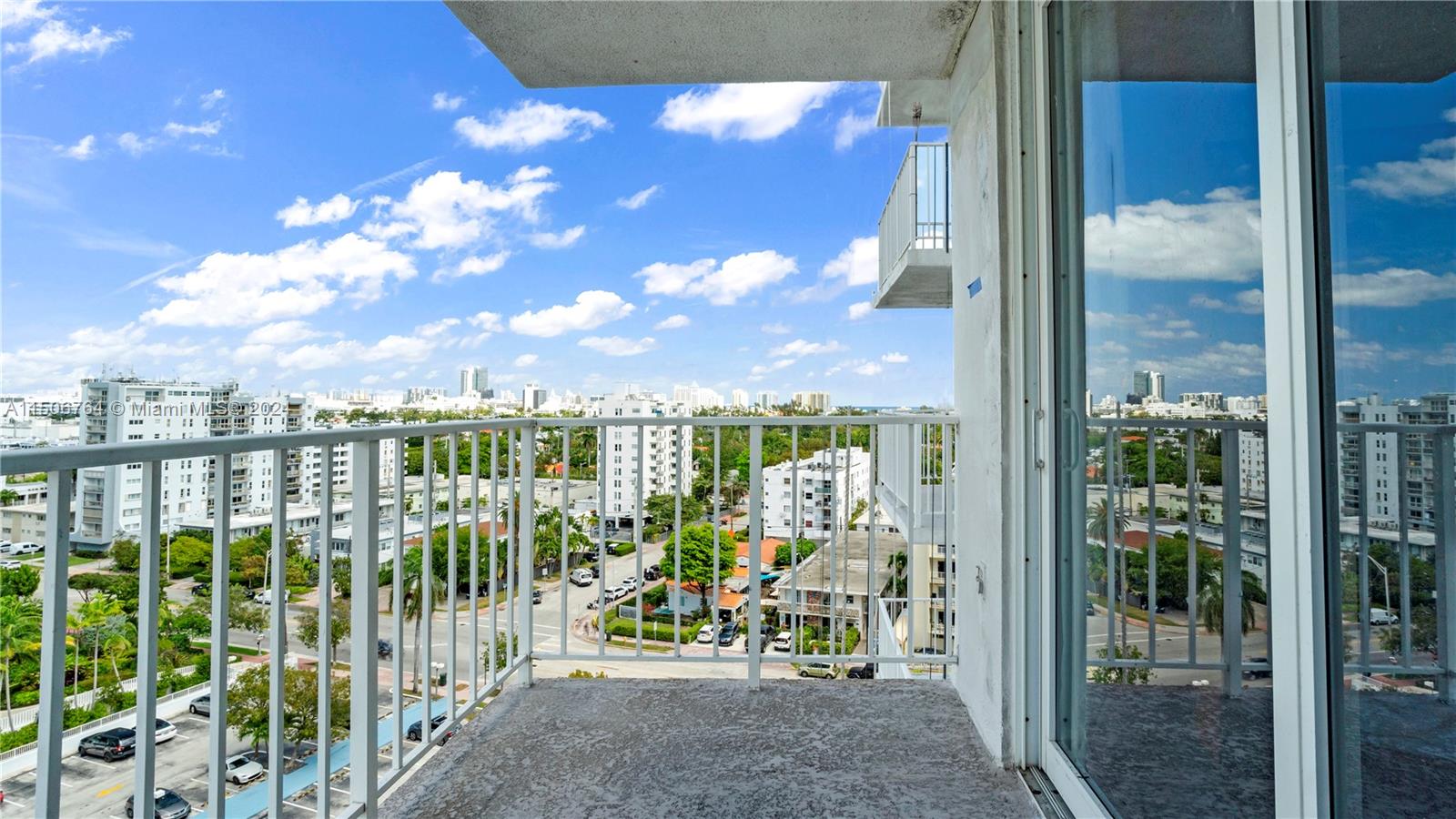 1228 West Ave 907, Miami Beach, Florida 33139, 1 Bedroom Bedrooms, ,1 BathroomBathrooms,Residential,For Sale,1228 West Ave 907,A11506764