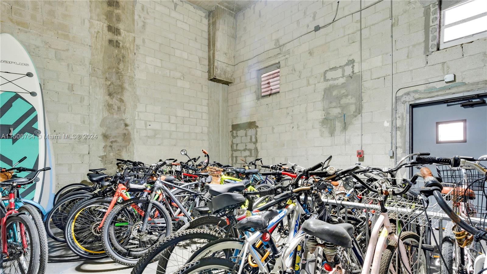 1228 West Ave 907, Miami Beach, Florida 33139, 1 Bedroom Bedrooms, ,1 BathroomBathrooms,Residential,For Sale,1228 West Ave 907,A11506764