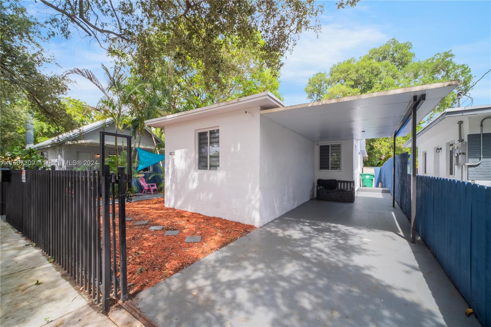 4221 NW 5th Ave  For Sale A11507209, FL