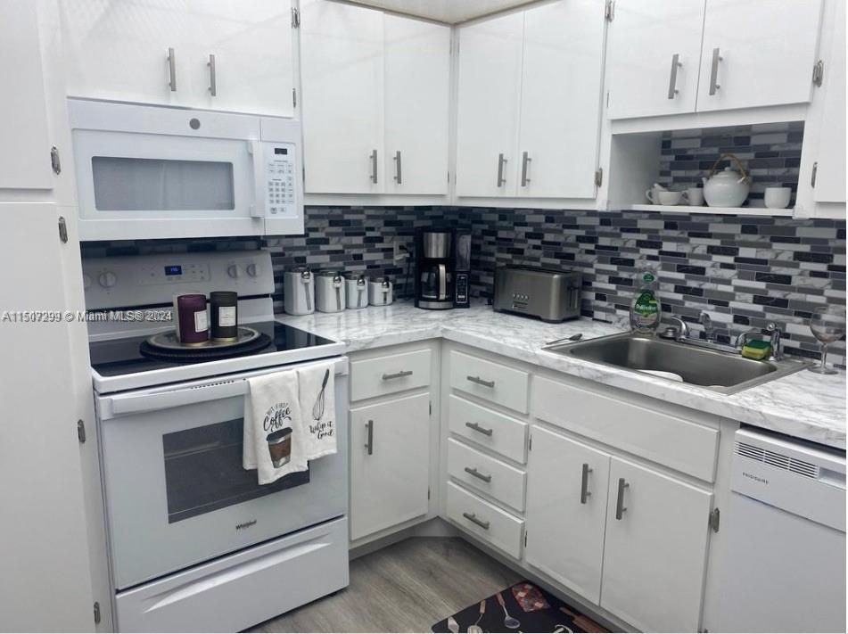 1985 S Ocean Dr 2B, Hallandale Beach, Florida 33009, 1 Bedroom Bedrooms, ,1 BathroomBathrooms,Residential,For Sale,1985 S Ocean Dr 2B,A11507299