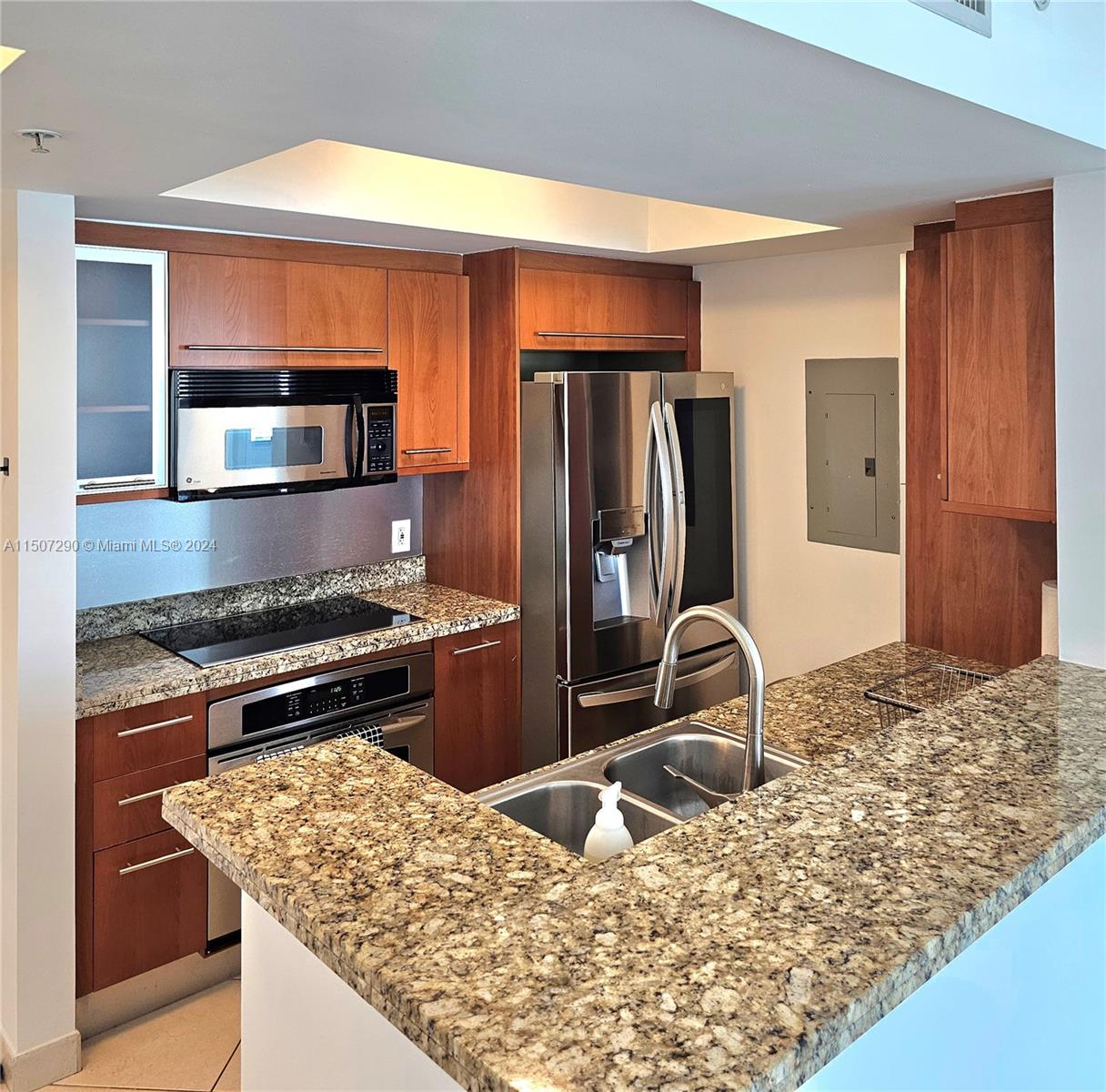 110 Washington Ave 2408, Miami Beach, Florida 33139, 2 Bedrooms Bedrooms, ,2 BathroomsBathrooms,Residentiallease,For Rent,110 Washington Ave 2408,A11507290